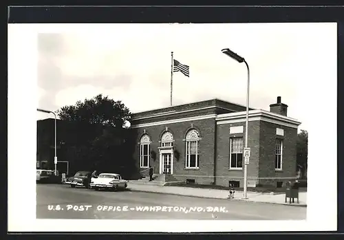 Foto-AK Wahpeton, ND, U. S. Post Office
