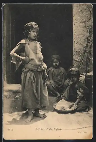 AK Intérieur Arabe, Enfants