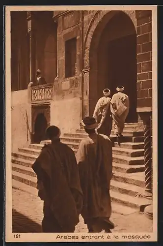 AK Arabes entrant à la mosquée