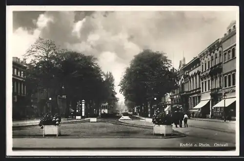 AK Krefeld a. Rhein, Ostwall, Strassenbahn