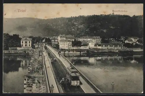 AK Trier, Strassenbahn auf der Moselbrücke