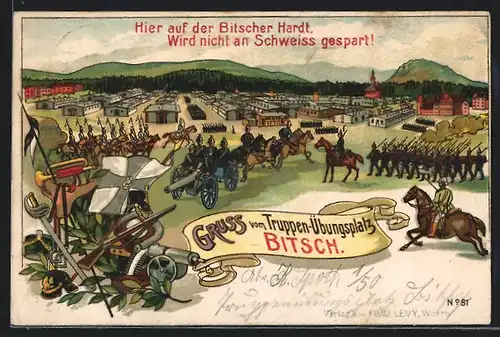 Künstler-AK Bitsch, Truppenübungsplatz, Lager mit marschierende Soldaten