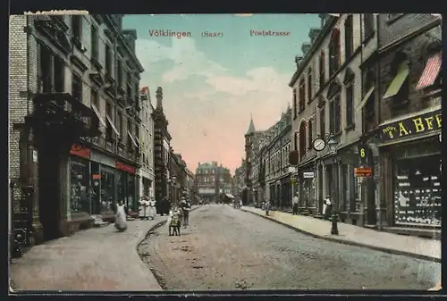 AK Völklingen /Saar, Poststrasse mit Geschäften