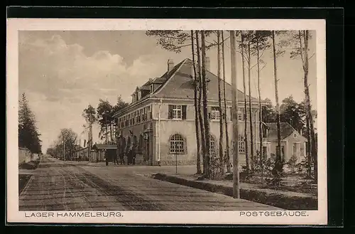 AK Hammelburg, Strassenpartie mit Postgebäude