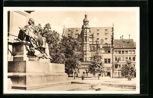 AK Schweinfurt am Main, Denkmal vor dem Rathaus mit 