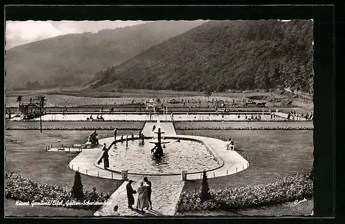 AK Gemünd i. Eifel, Besucher im Garten-Schwimmbad