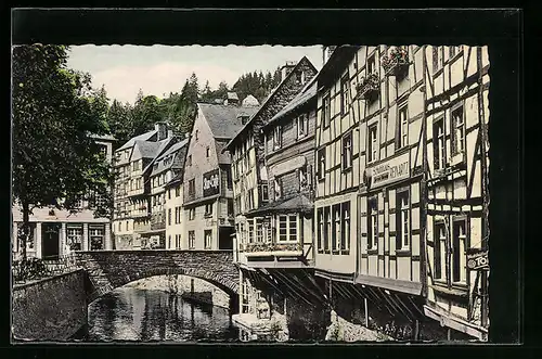 AK Monschau i. Eifel, Fachwerkhäuser an der Rur