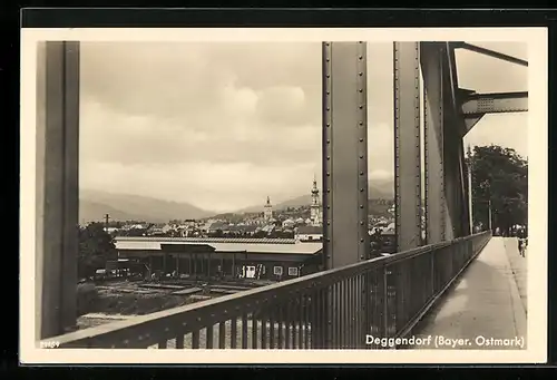 AK Deggendorf /Bayer. Ostmark, Teilansicht von der Brücke aus gesehen