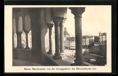 AK Bonn a. Rh., Martinsplatz von der Zwerggallerie der Münsterkirche aus