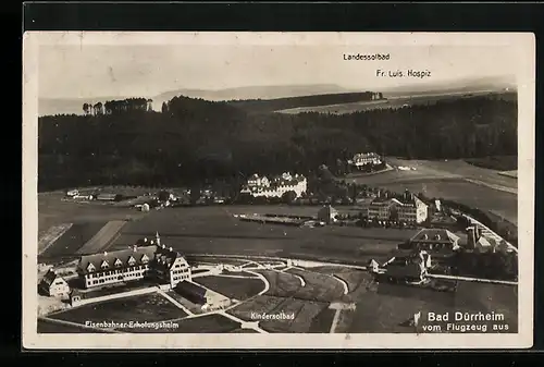 AK Bad Dürrheim, Totalansicht mit Eisenbahner-Erholungsheim u. Kindersolbad vom Flugzeug aus