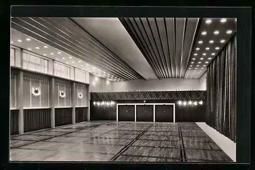 AK Plüderhausen, grosser Saal in der Staufenhalle