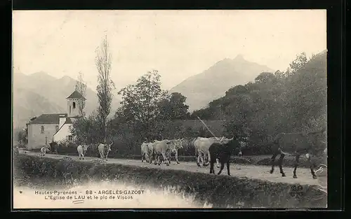 AK Lau, L`Eglise et le pic de Viscos