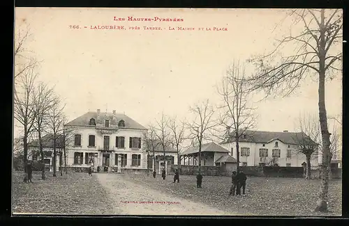 AK Laloubère prés Tarbes, La Mairie et la Place