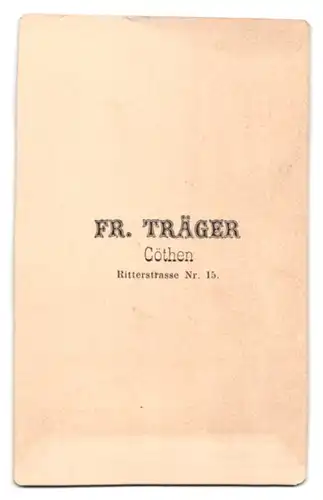 Fotografie Fr. Träger, Cöthen, ältere Dame im Biedermeierkleid mit Haube