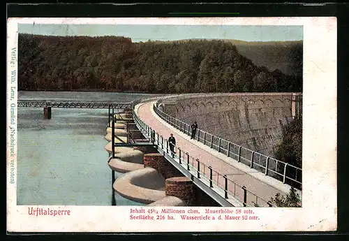 AK Gemünd, Urfttalsperre, Spaziergänger auf der Staumauer