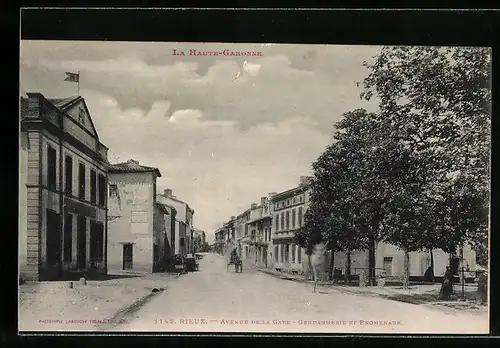 AK Rieux, Avenue de la Gare, Gendarmerie et Promenade