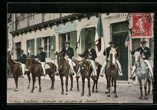 AK Luchon, Groupe de guides a Cheval, Costumes