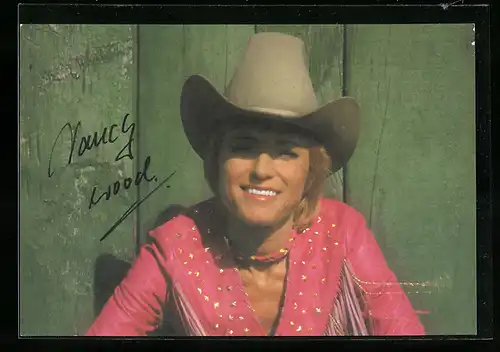 AK Musiker Nancy Wood mit einem Cowboyhut und Autogramm