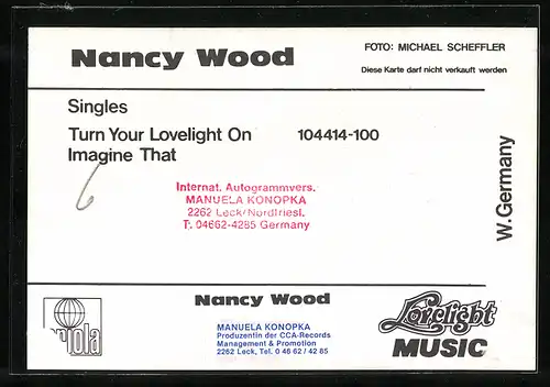 AK Musiker Nancy Wood mit einem Cowboyhut und Autogramm