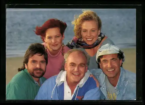 AK Musiker-Gruppe Godewind in die Kamera lächelnd