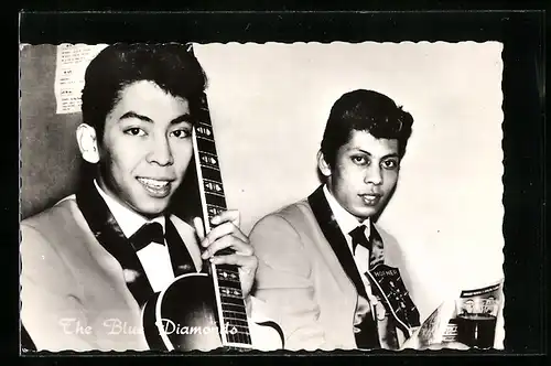 AK Musiker The Blue Diamonds mit Gitarren