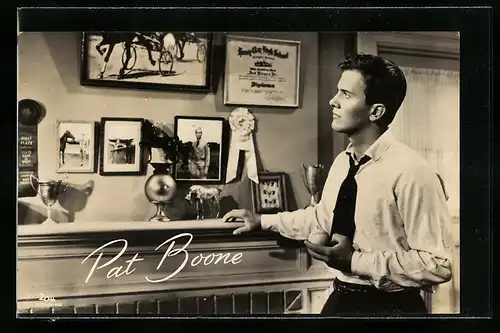 AK Musiker Pat Boone in dem Film Paris love