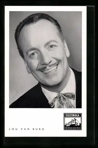 AK Musiker Lou van Burg in die Kamera lächelnd