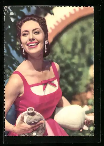 AK Sängerin Caterina Valente in rotem Kleid