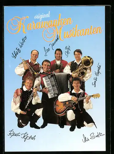 AK Musikergruppe Original Karawanken Musikanten mit ihren Instrumenten und Autogrammen
