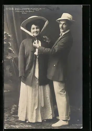 AK Darsteller Fischer und Seibold in Kostümen in der Operette Die Dollarprinzessin