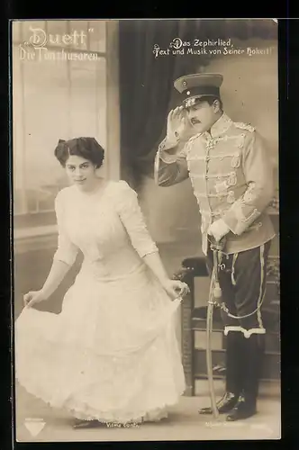 AK Darsteller Vilma Conti und Albert Kutzner in Kostümen in der Operette Duett Die Tanzhusaren