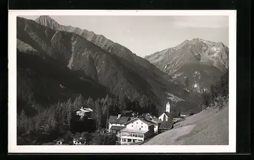 AK Brandberg, Ortsansicht mit Tristener und Grünberg im Zillertal