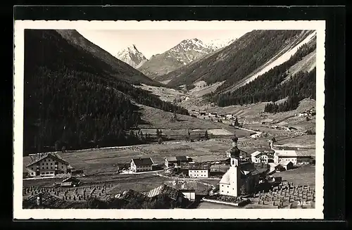 AK Gries im Sellraintal, Blick auf die Kapelle und den Ort