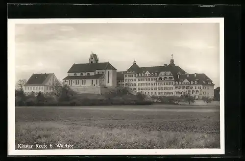 AK Waldsee, auf der Wiese vor dem Kloster Reute