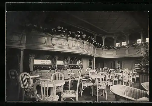 Foto-AK Passagierschiff Hamburg der H.-A.-Linie, Laube 1. Klasse