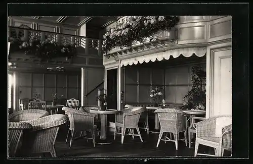 AK Passagierschiff D. Deutschland der Hamburg-Amerika Linie, Laube 1. Klasse