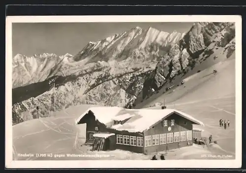 AK Garmisch, Skipartie am Café Hochalm mit Alpenpanorama