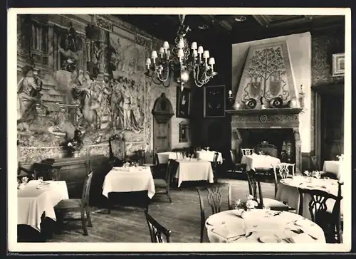AK Kronberg im Taunus, Schlosshotel Kronberg, Roter Salon, Innenansicht
