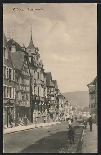 AK Saverne /Zabern, la rue principale avec quelques passants