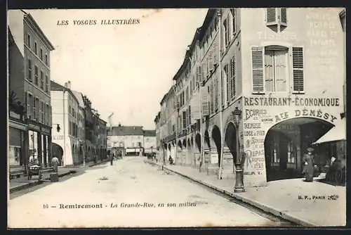 AK Remiremont, La Grande-Rue en son milieu, Strassenpartie