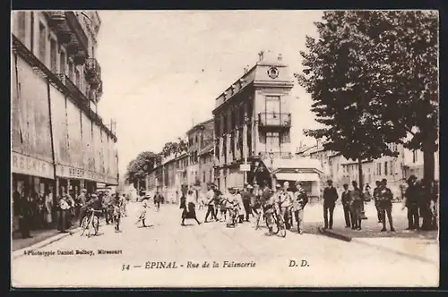 AK Épinal, Rue de la Faiencerie, Strassenpartie