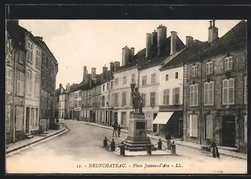 AK Neufchateau, Place Jeanne-d`Arc