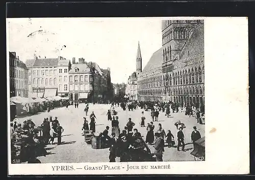 AK Ypres, Grand`Place, Jour du Marché