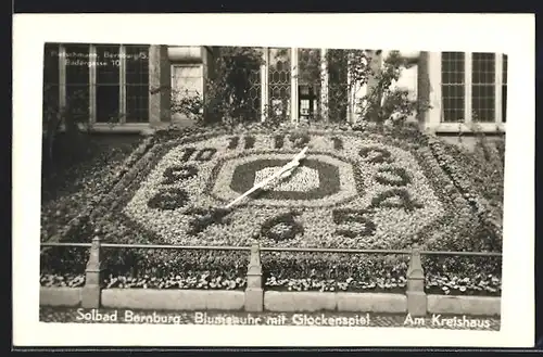 AK Bernburg, Blumenuhr mit Glockenspiel am Kreishaus