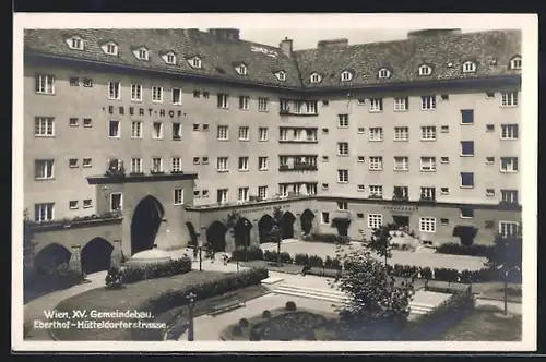 AK Wien, XV. Gemeindebau Eberthof in der Hütteldorferstrasse