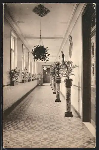 AK Montaigu, Pensionnat des Ursulines, Corridor de la Chapelle