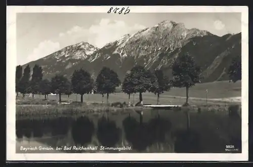 AK Bayrisch Gmain bei Bad Reichenhall, Uferpartie mit Bergen