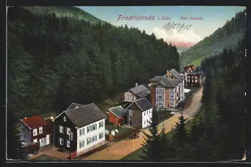 AK Friedrichroda i. Thür., Strassenpartie im Grund mit Bäumen