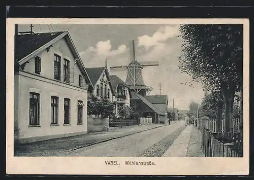 AK Varel i. O., Mühlenstrasse mit Windmühle