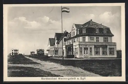 AK Wenningstedt /Sylt, Partie am Dünen-Hotel